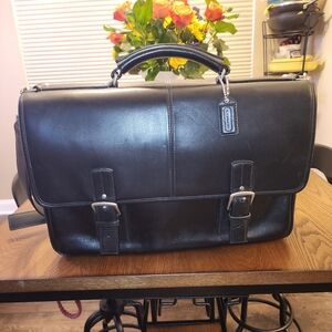 Coach Black Leather Unisex Briefcase Attache - WOW